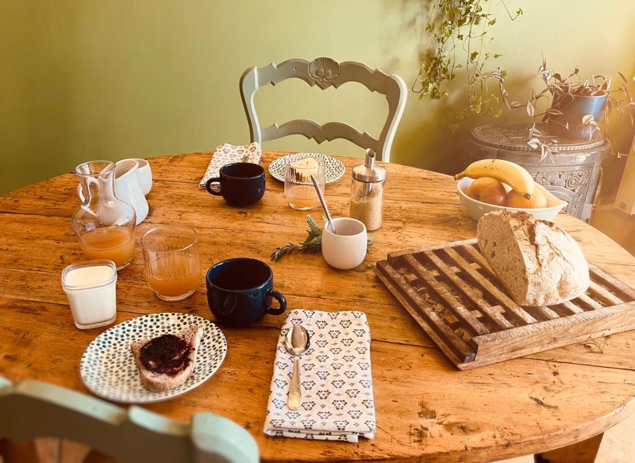 Saint-Frajou Le Repaire De La Reveuse Bed & Breakfast エクステリア 写真
